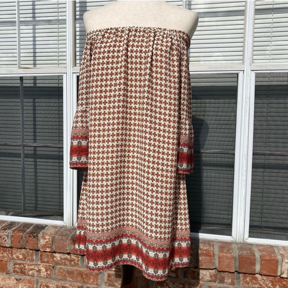 Carolina Belle off the shoulder geometric floral dress / 4 / Excellent condition